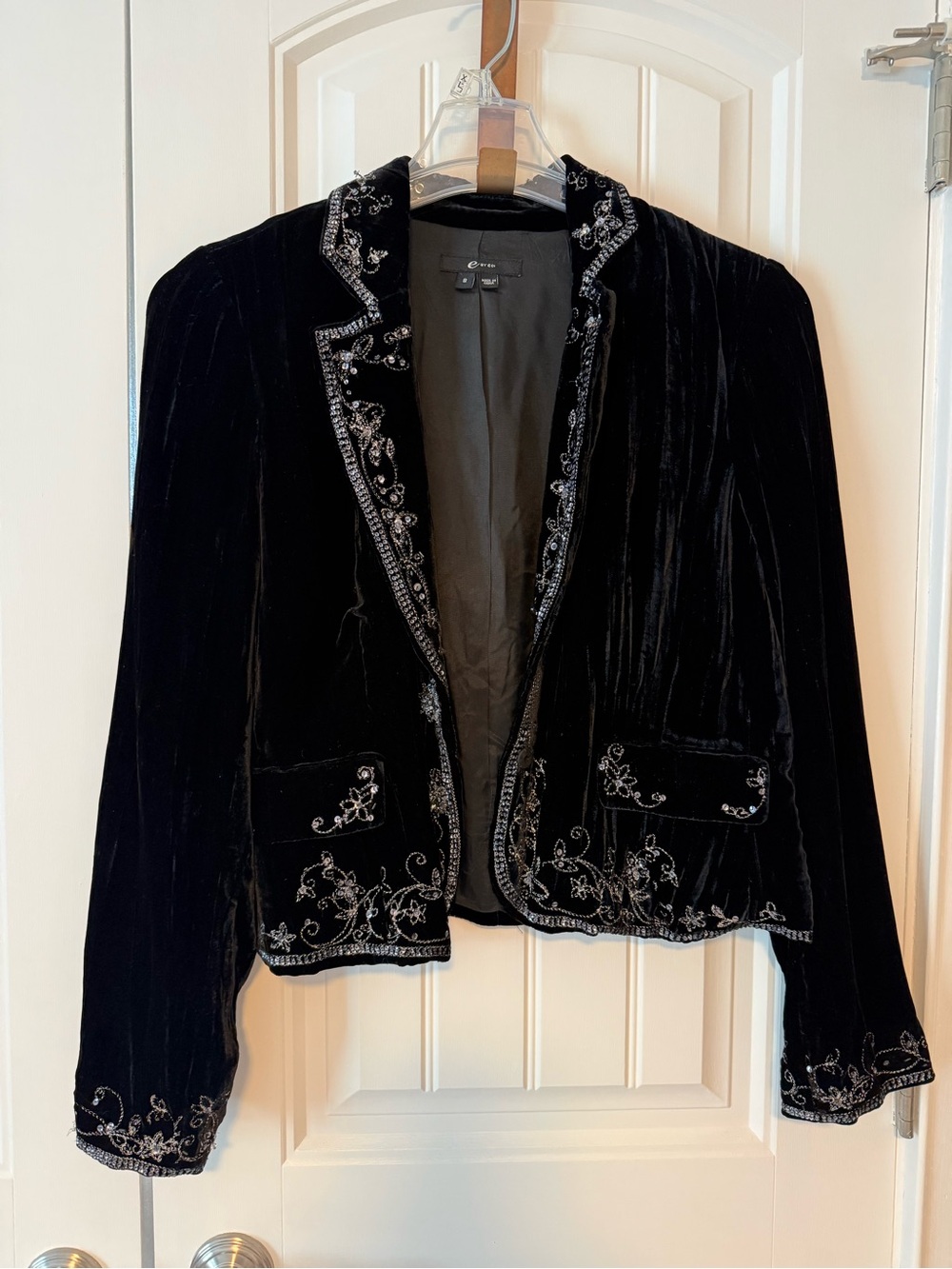 EVIE Black Velvet Embroidered Blazer